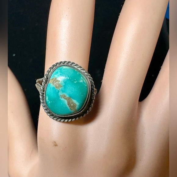 Vintage Turquoise & Sterling Silver Ring- Fred Harvey Era- Navajo/ Old Pawn- 8.5 - Picture 1 of 7
